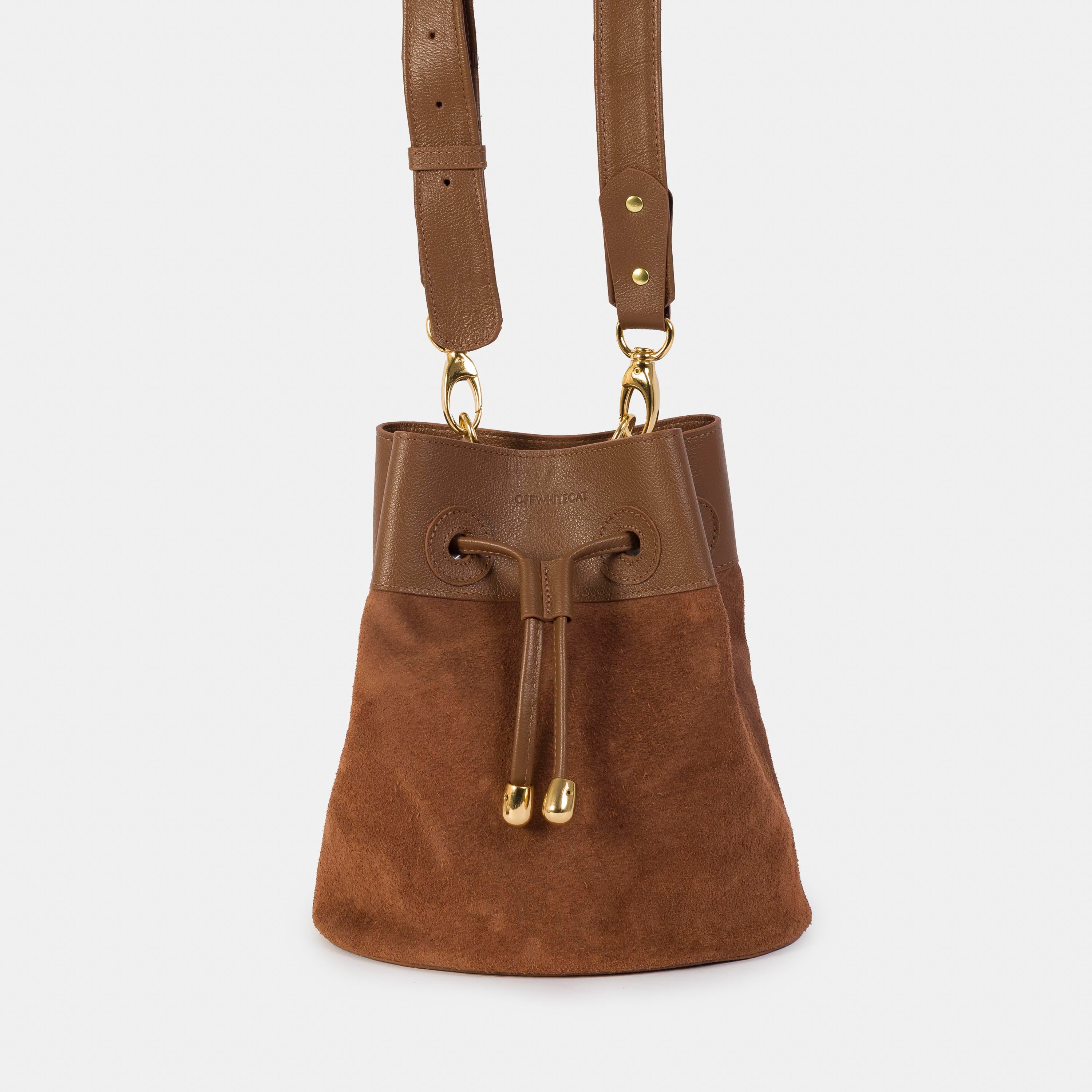 Bolsa 'Cora' Couro - Mocha Mousse