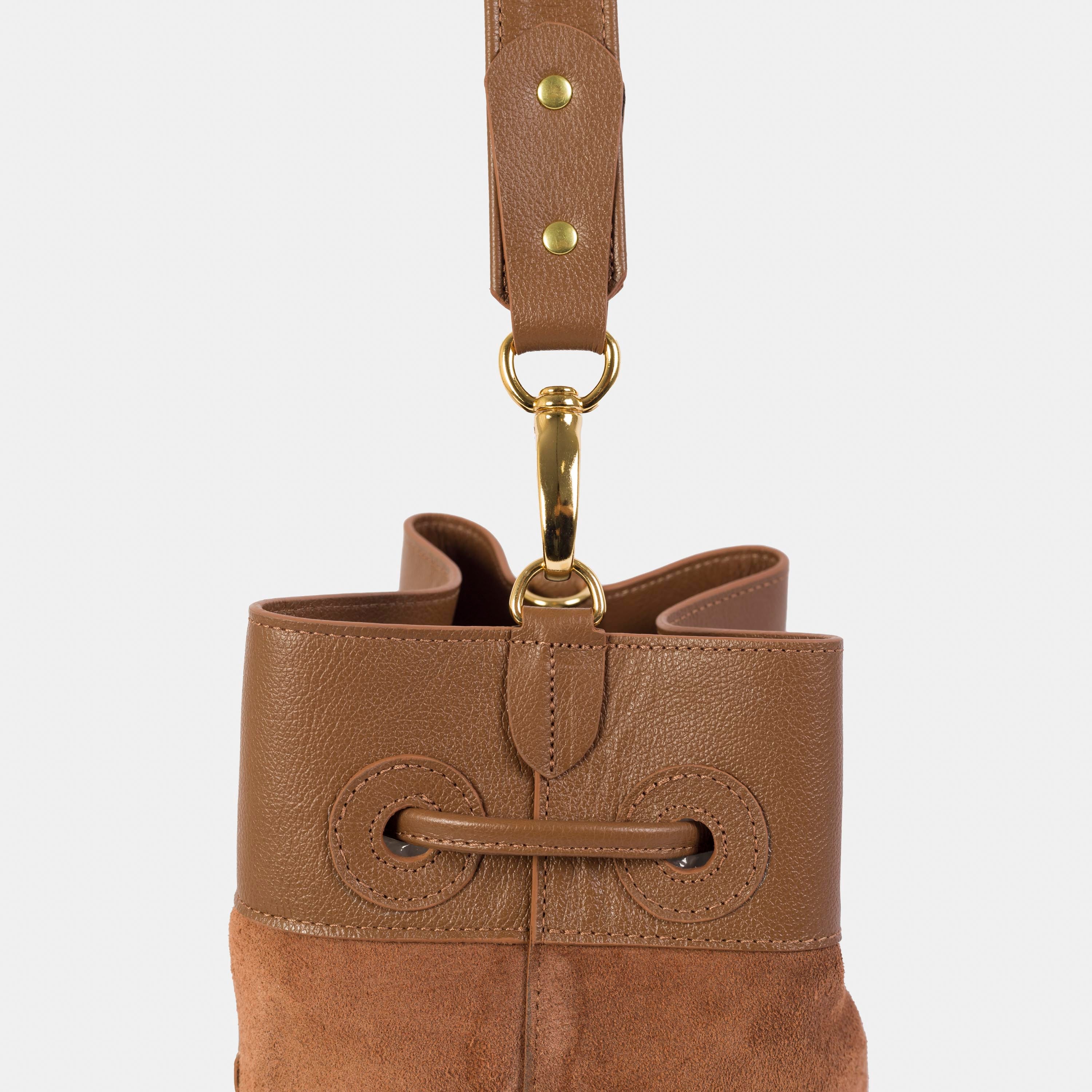 Bolsa 'Cora' Couro - Mocha Mousse